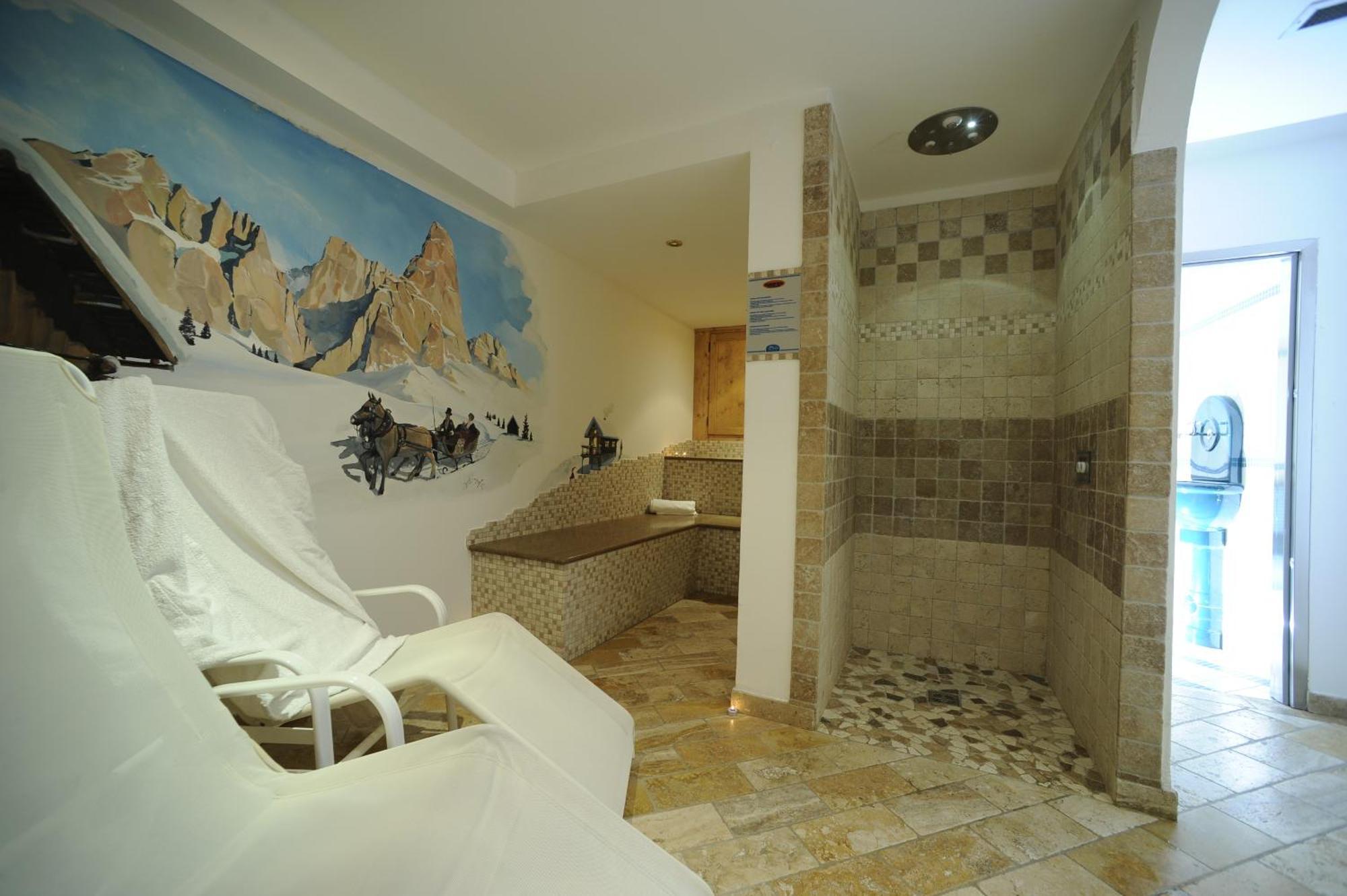 Residence Edelweiss San Martino Di Castrozza Exterior foto