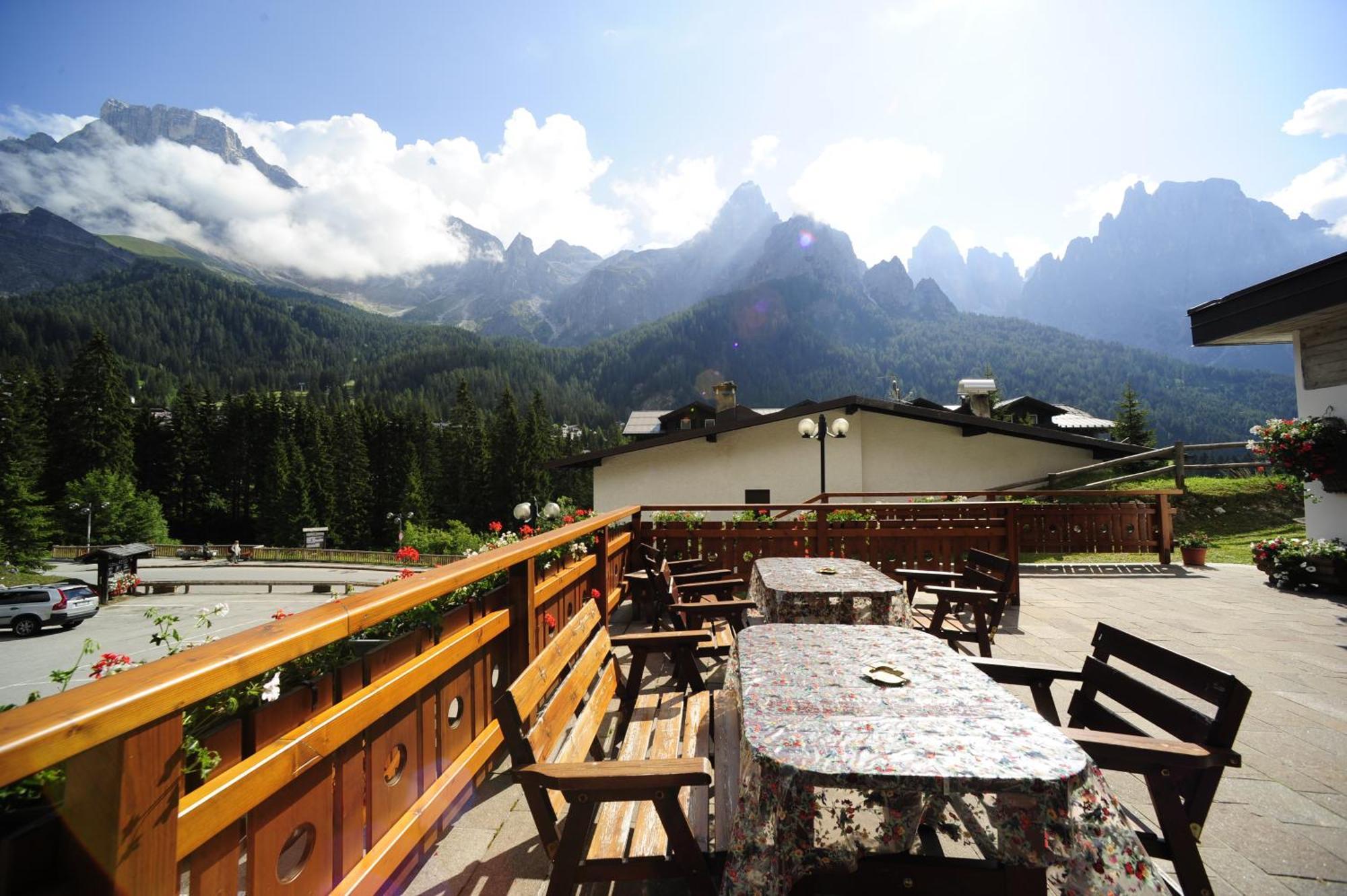 Residence Edelweiss San Martino Di Castrozza Exterior foto