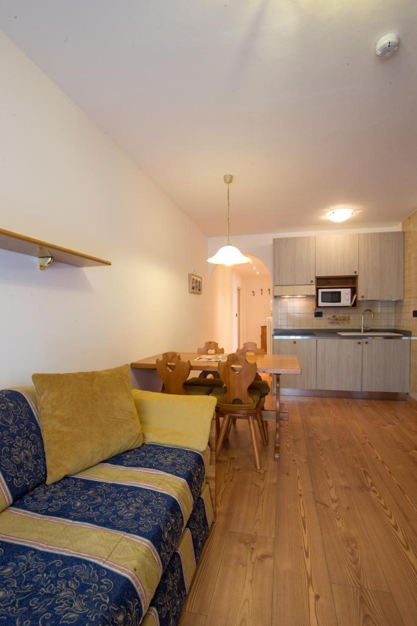 Residence Edelweiss San Martino Di Castrozza Exterior foto