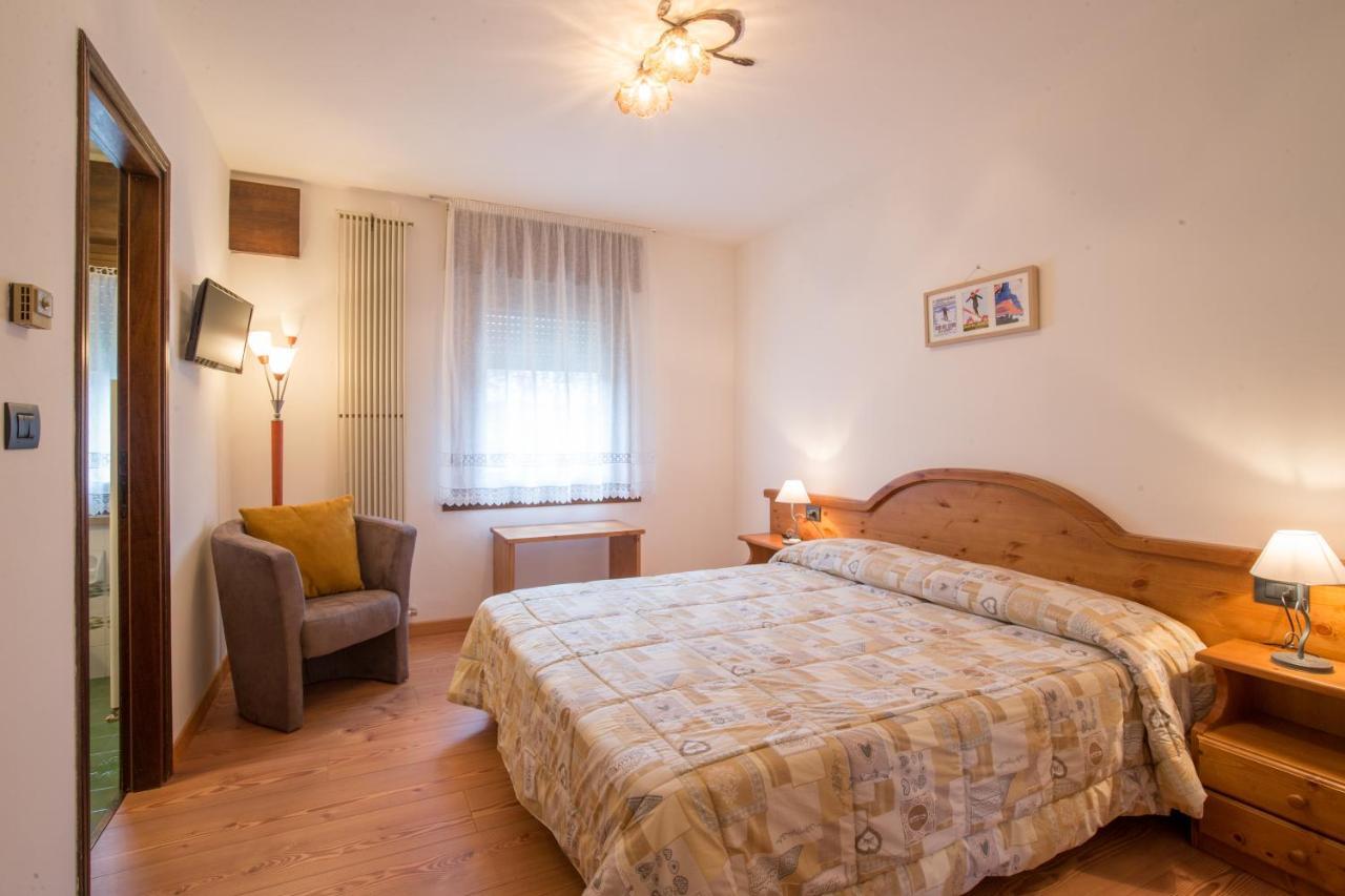 Residence Edelweiss San Martino Di Castrozza Exterior foto