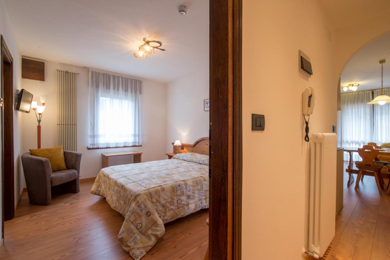Residence Edelweiss San Martino Di Castrozza Exterior foto